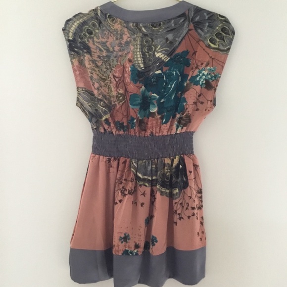 🌷Myan Abstract Floral Top🌷 - Picture 6 of 9